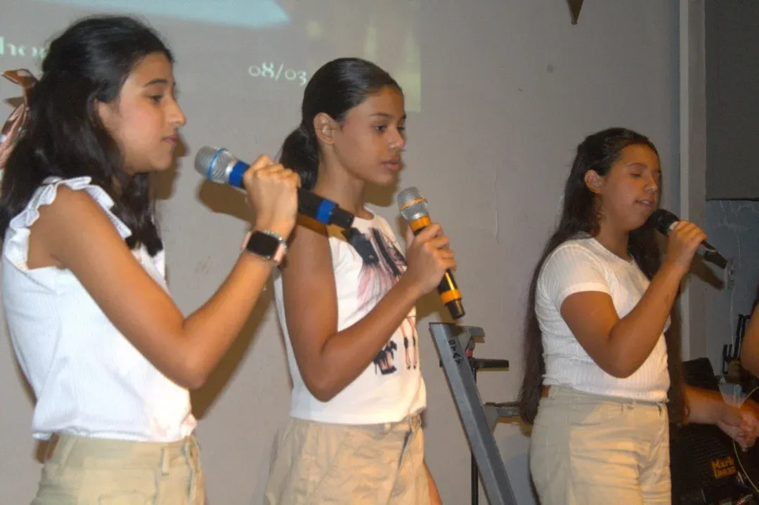 Juniores Cantando