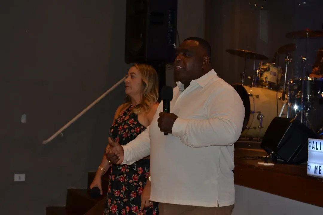 Edilenilse e Josué Rede de Casais