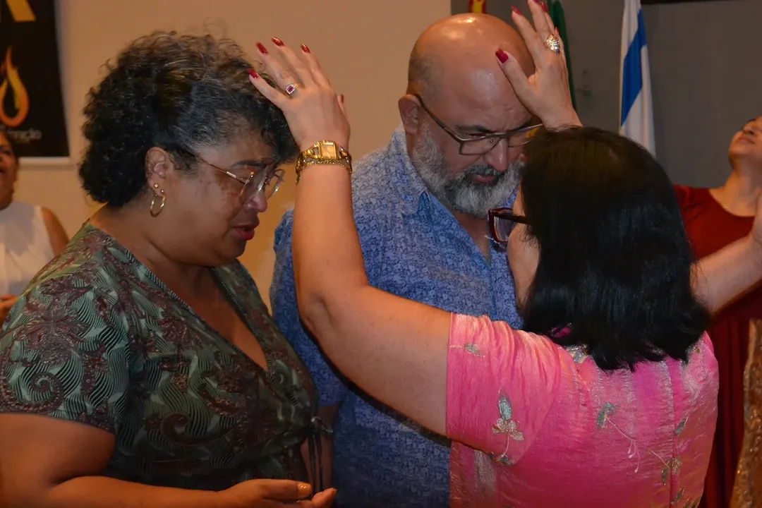 Apóstola Intercessão